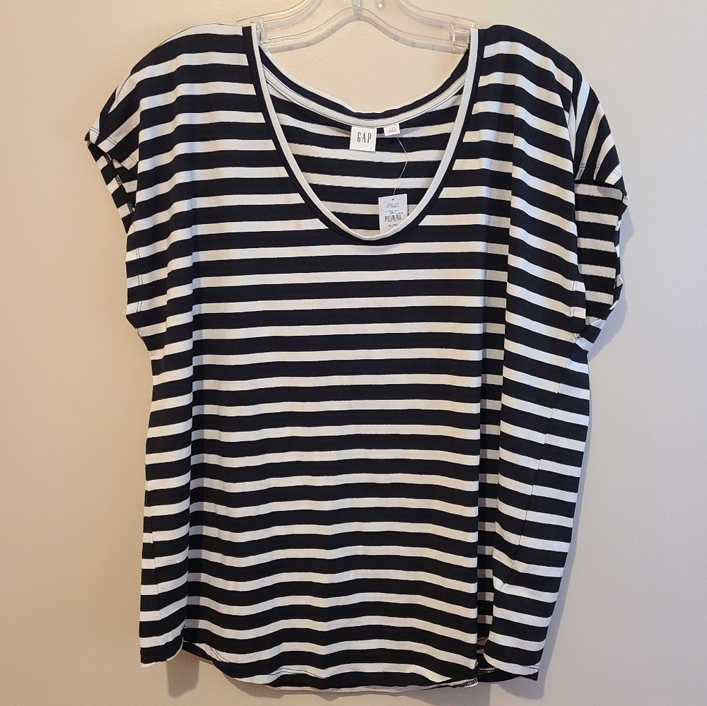 Gap Black and White Striped T-shirt